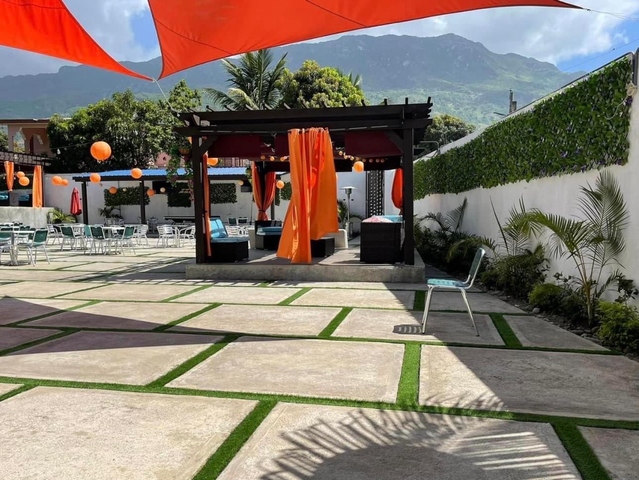 Three Kings Hotel Vertieres Екстер'єр фото