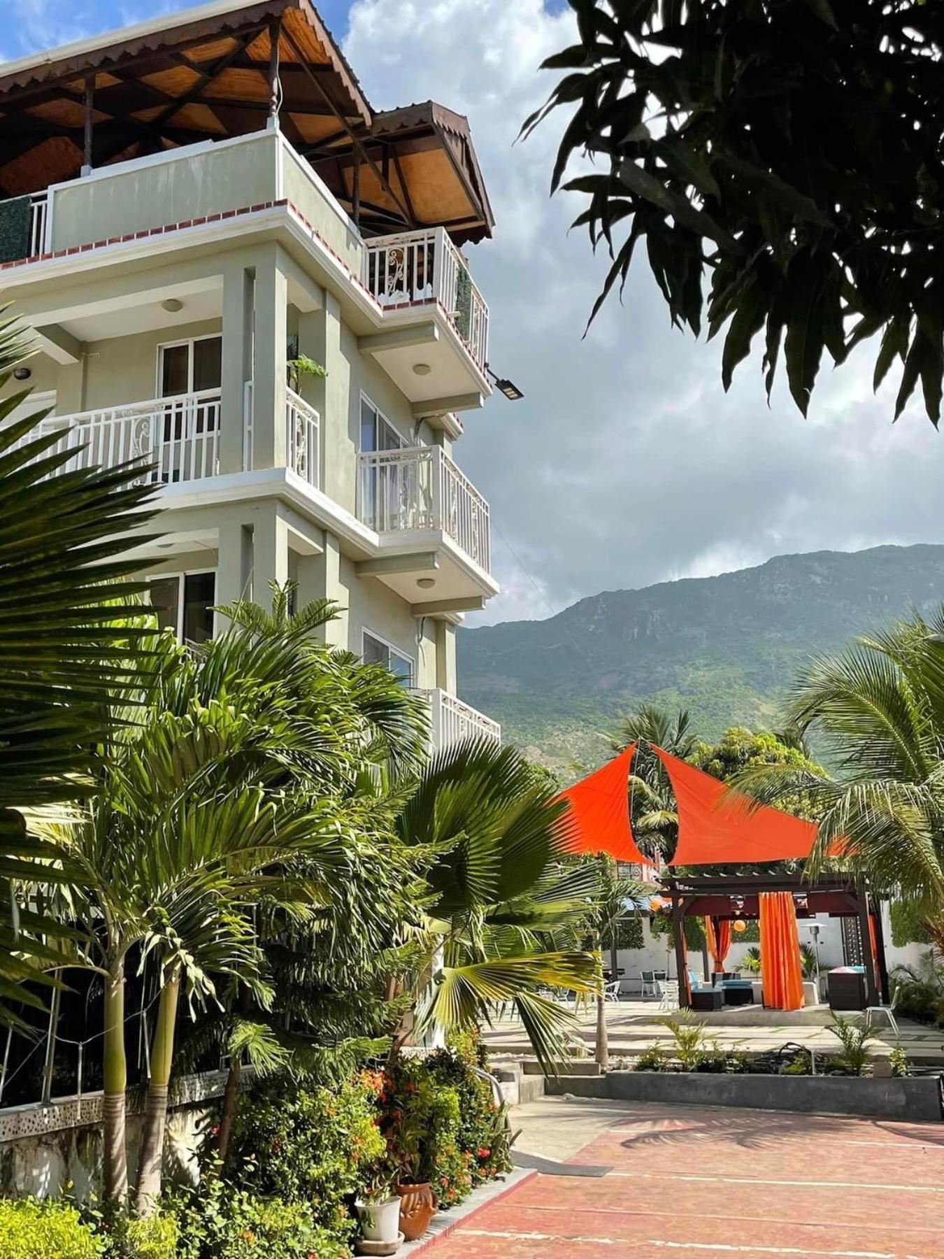 Three Kings Hotel Vertieres Екстер'єр фото